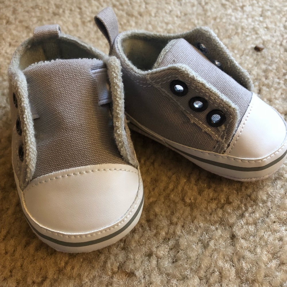 Grey crib shoes